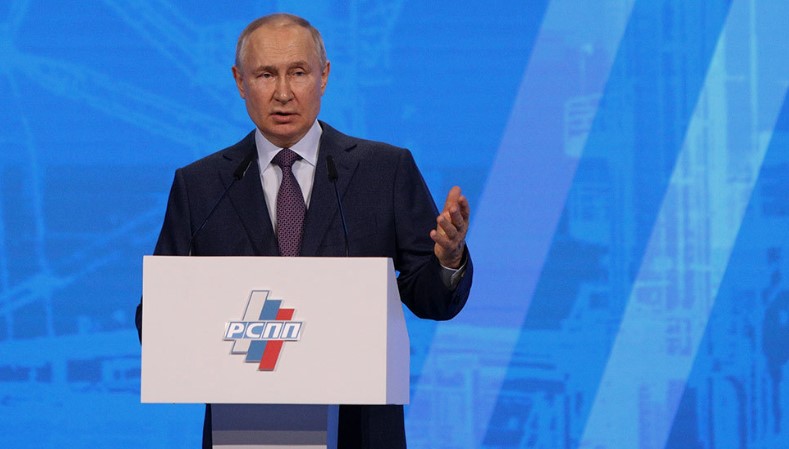 Путін заговорив про "доленосний" час для Росії